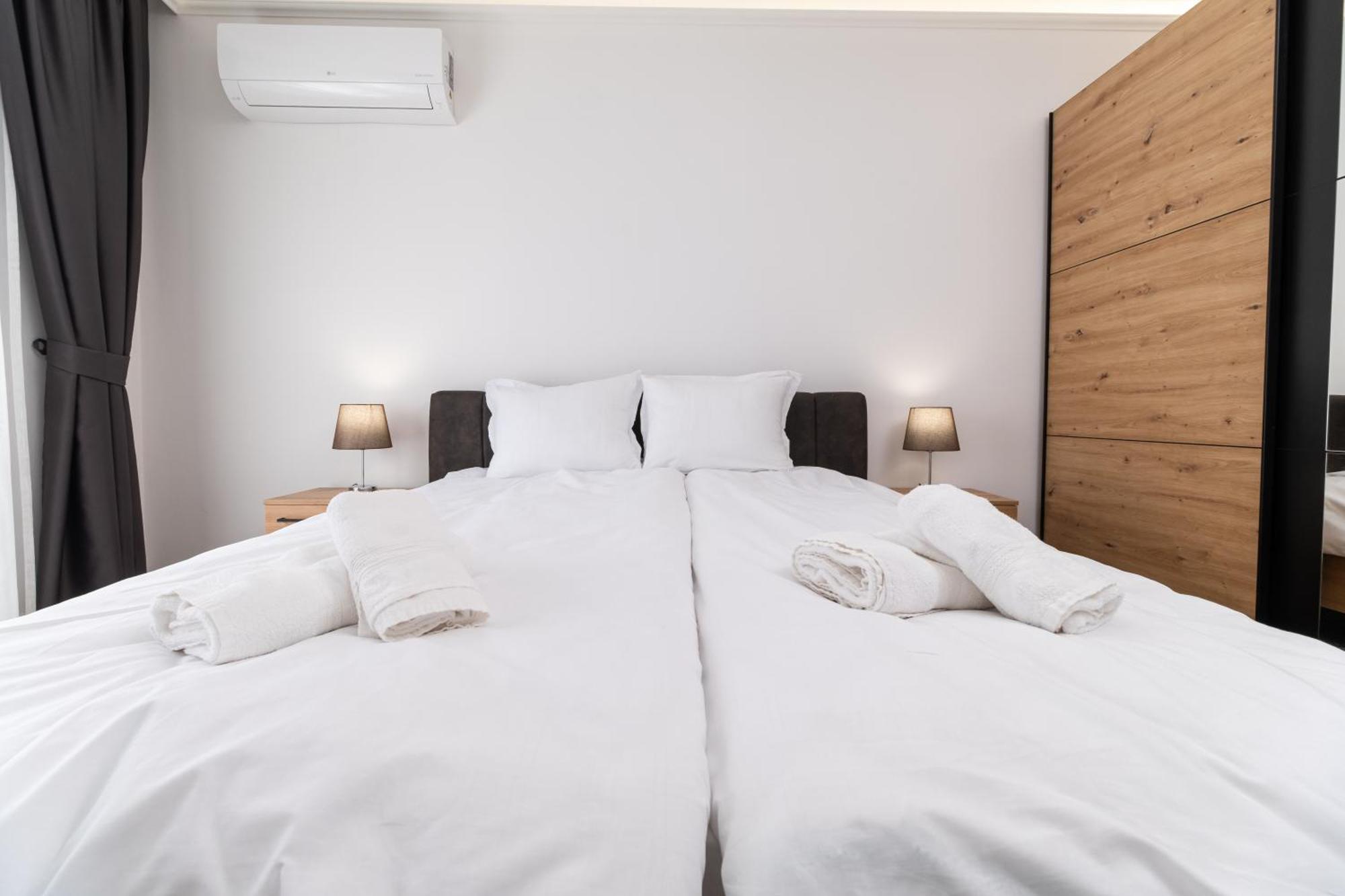 Modern 1-Bedroom Apartments Plovdiv Eksteriør billede