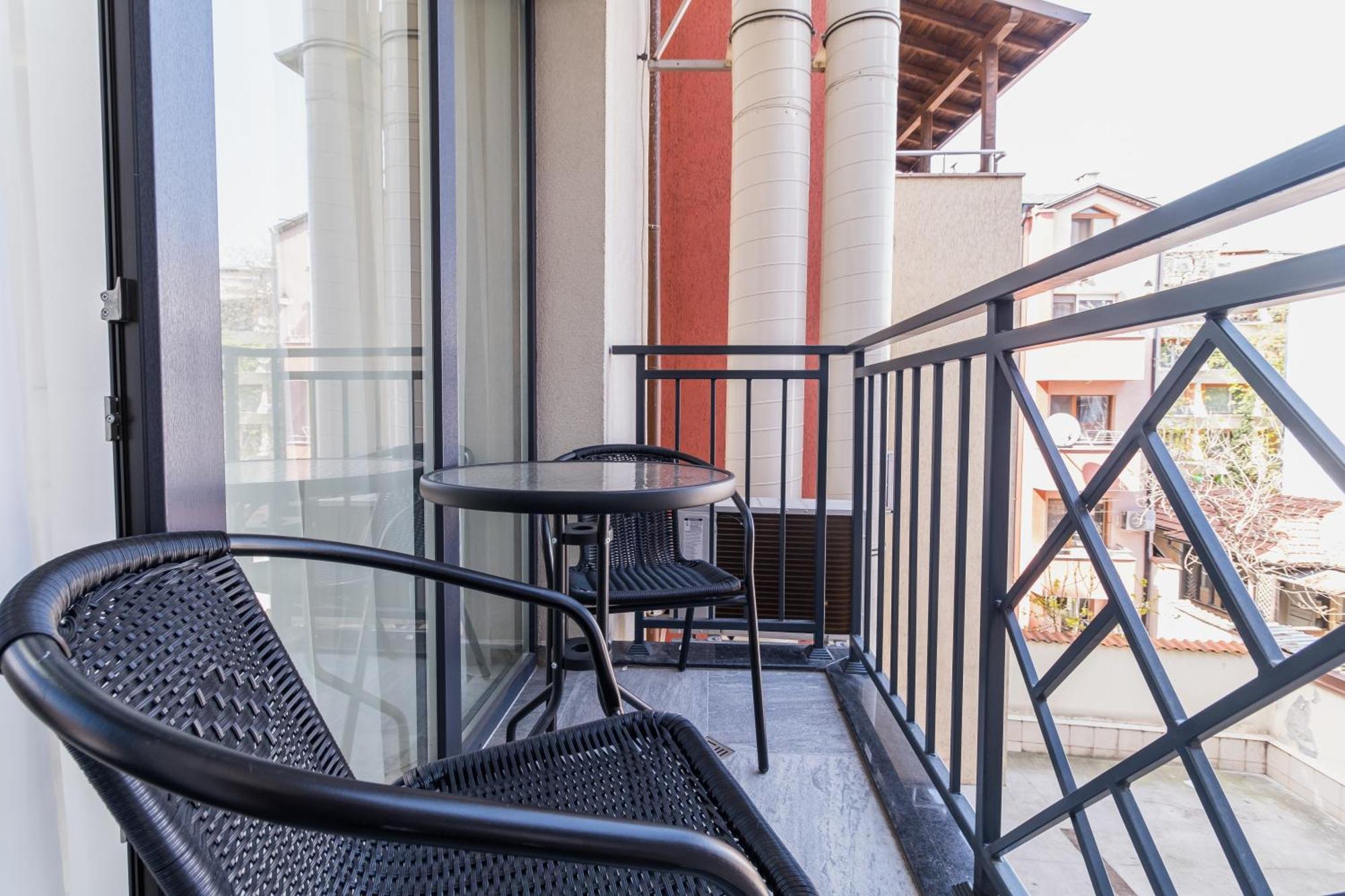 Modern 1-Bedroom Apartments Plovdiv Eksteriør billede