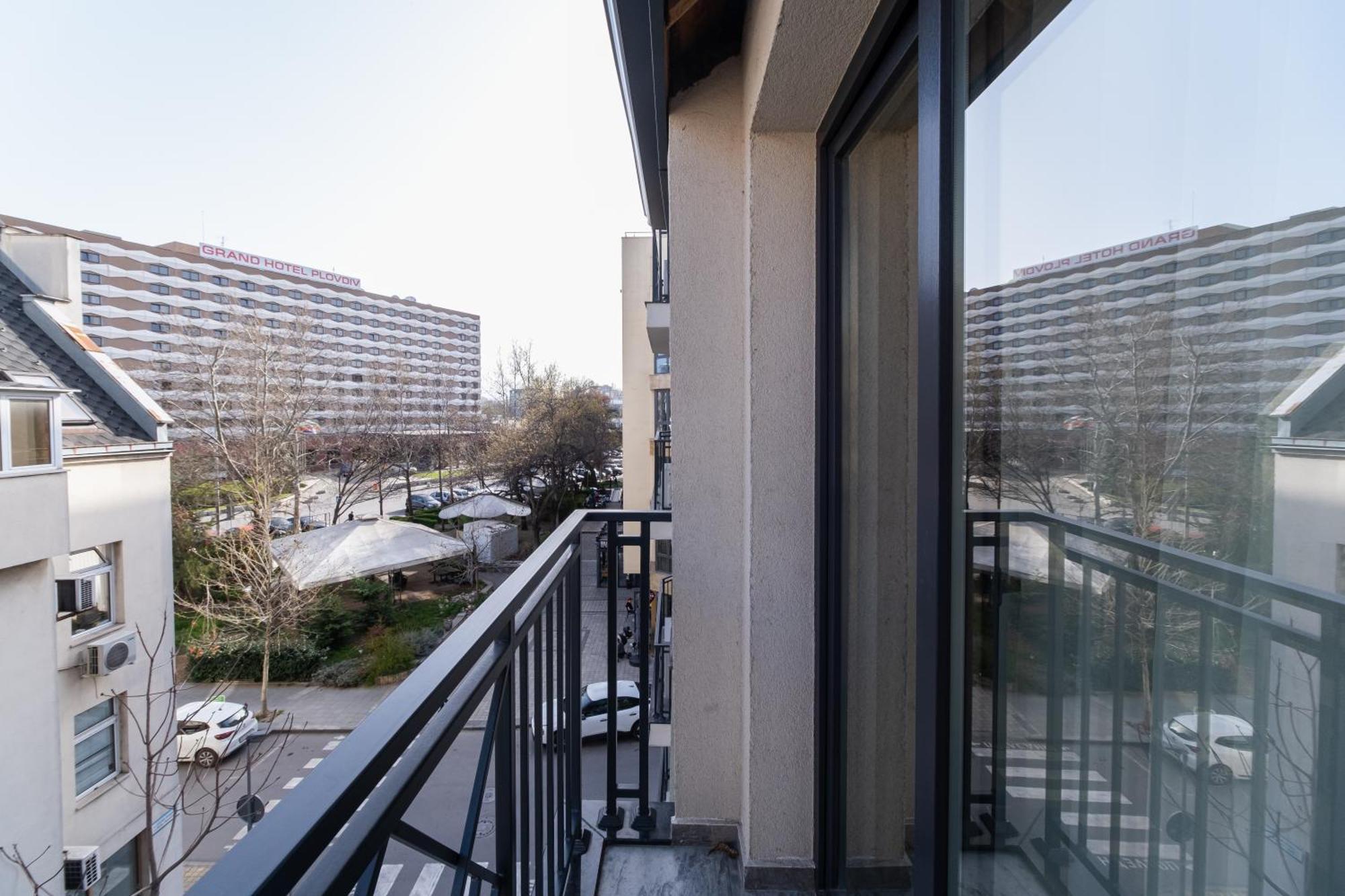 Modern 1-Bedroom Apartments Plovdiv Eksteriør billede