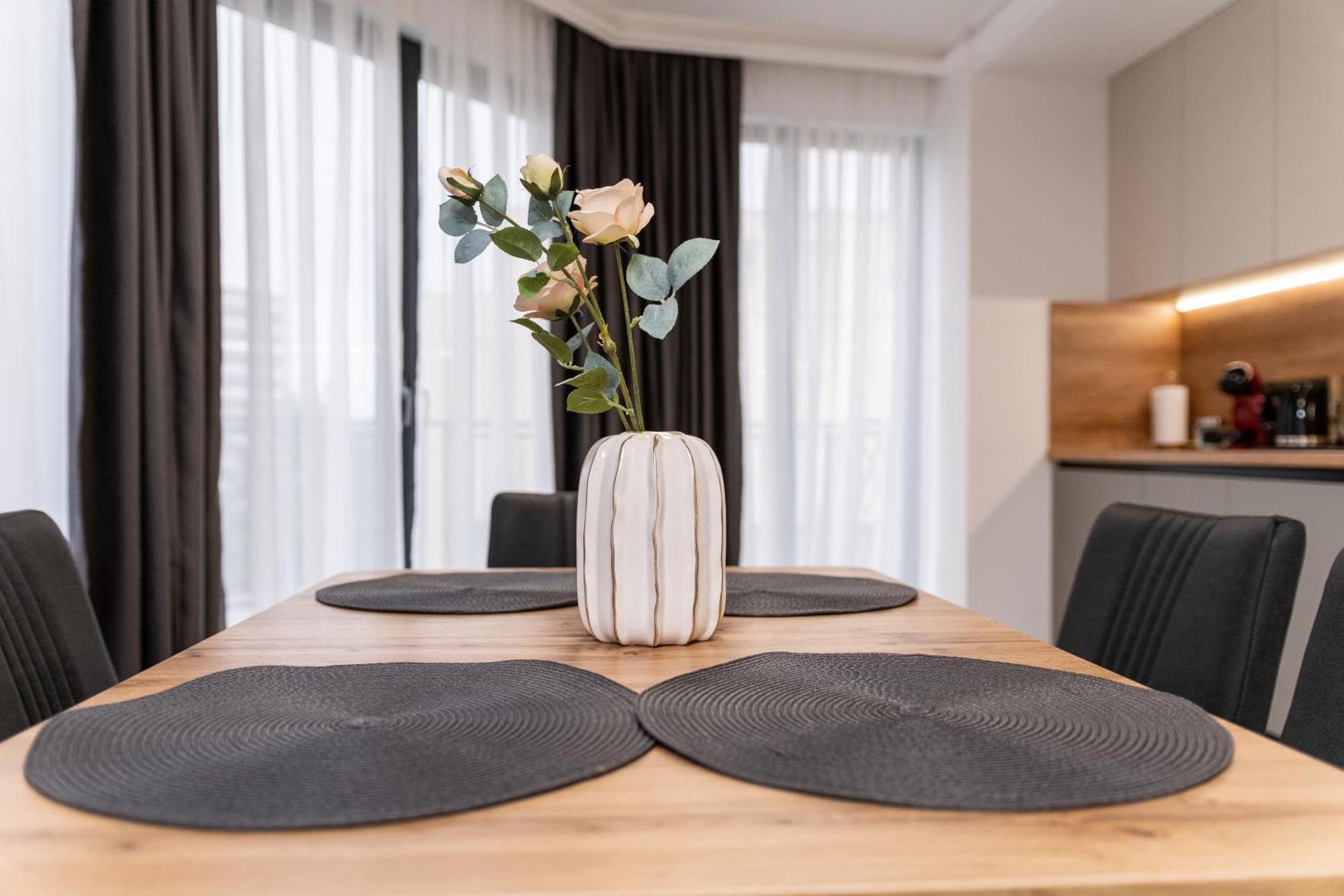 Modern 1-Bedroom Apartments Plovdiv Eksteriør billede